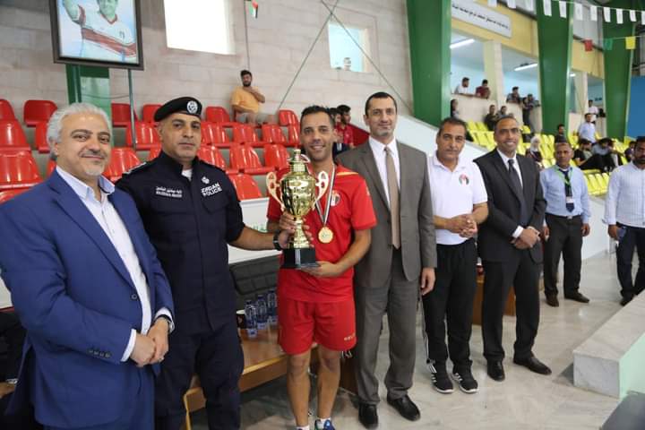 نشامى الأمن العام لخماسي كرة القدم يتفوق على فريق جامعة الزيتونة في احتفالية عيد الاستقلال _صور