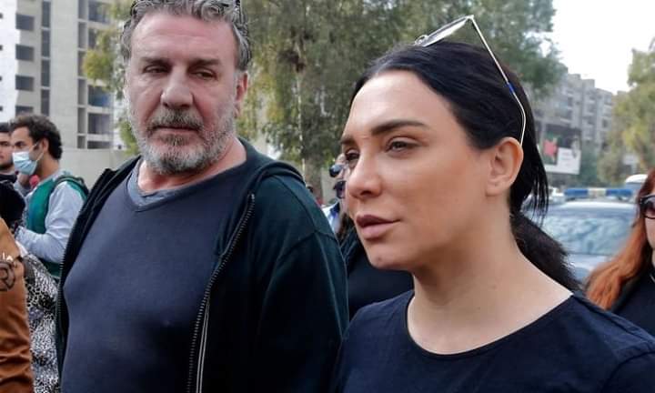 سلاف فواخرجي تتضامن مع لاجئة سورية معتدى عليها في تركيا: لكم الله يا أبناء وطني