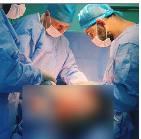 تدخل جراحي نوعي لأربعيني في البشير