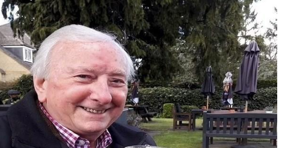 في بريطانيا ...يعود إلى العمل بعمر 78 عاماً لعجزه عن دفع الفواتير