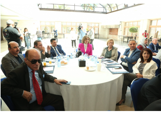 إعلاميون يعاينون دور الإعلام في توحيد الخطاب حيال القضايا