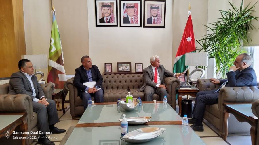 الشواربه و الحياري يبحثان سبل التعاون المشترك