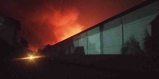 34 قتيلاً ومئات المصابين ضحايا حريق مستودع الحاويات في بنغلادش