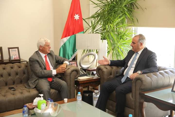 الشواربه و الحياري يبحثان سبل التعاون المشترك