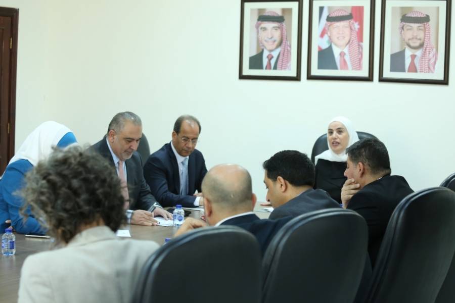 اللجنة الوزارية لتمكين المرأة تستعرض أولويات دعم المرأة