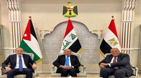 وزير الخارجية في بغداد لعقد لقاءات مع نظيريه العراقي والمصري