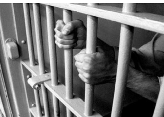 السجن لمنتحل حساب الملك على مواقع التواصل