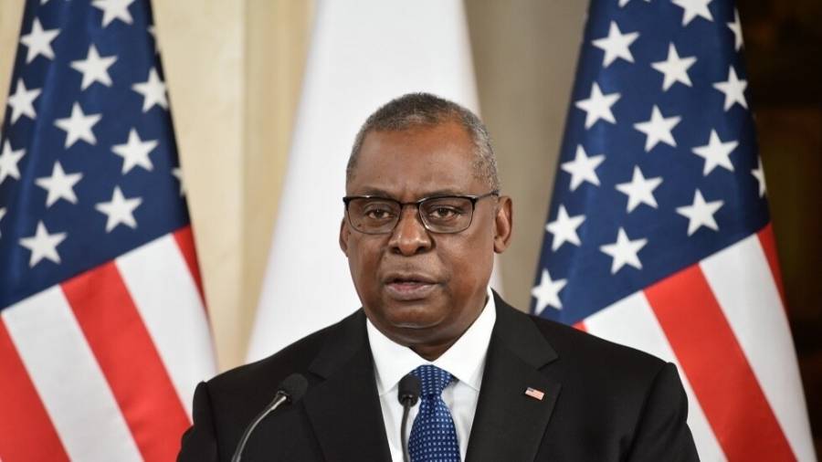 وزيرُ الدفاعِ الأمريكي يلتقي بوزراءِ دفاعِ دولِ جنوبِ شرقِ آسيا