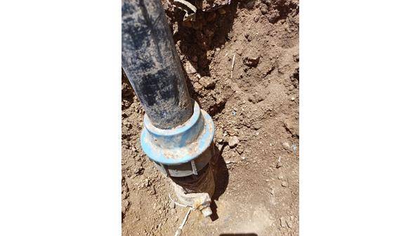 المياه : إزالة اعتداءات على خط ناقل اللجون في الكرك