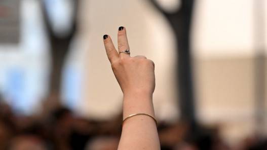 فرنسا تصوت الأحد في انتخابات تشريعة حاسمة لماكرون