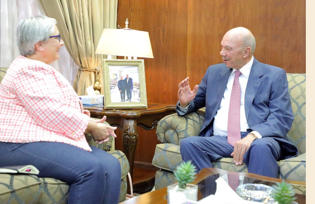 الفايز يؤكد أهمية تعزيز العلاقات الأردنية الكندية