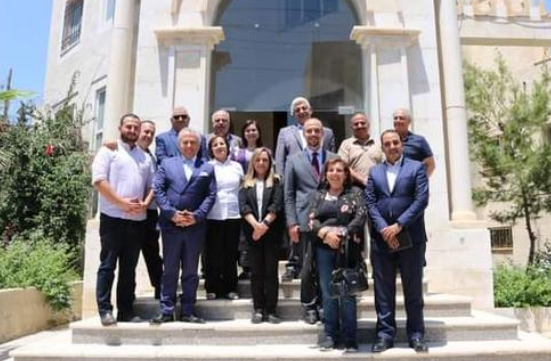 بحث فرص تأهيل الشباب لإيجاد فرص عمل بين بلدية الفحيص