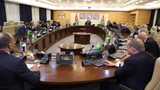 الموافقة على تمديد العمل بإعفاء تذاكر السفر جوا لشركات طيران