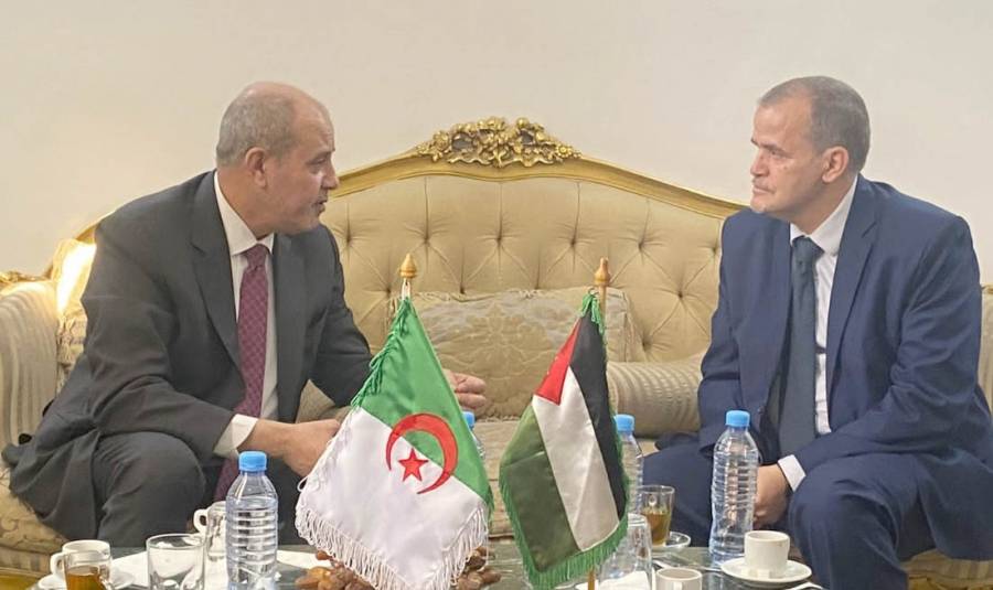 “الصناعة والتجارة”: الفرصة مواتية لزيادة التجارة البينية مع الجزائر