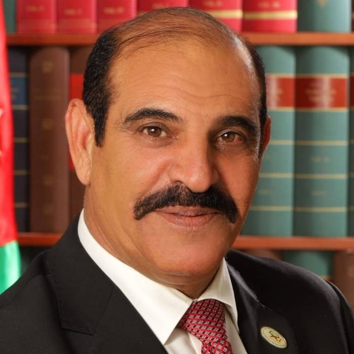 اتحاد الكتاب يوزع مناصبه الإدارية