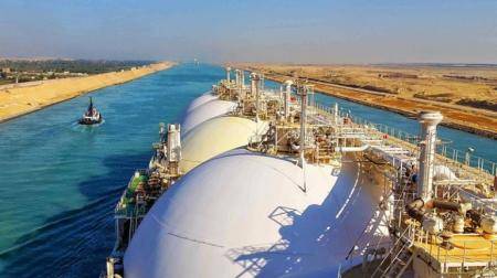 قناة السويس تمدد خصومات ممنوحة لناقلات الغاز المسال