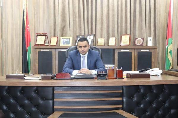 بلدية الجيزة تؤجل السلف المستحقة على موظفيها لشهر حزيران