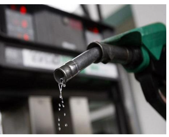 الحكومة: ارتفاع أسعار المحروقات عالميا