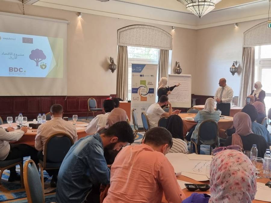 مركز تطوير الأعمال يناقش فرص الاقتصاد الأزرق في العقبة