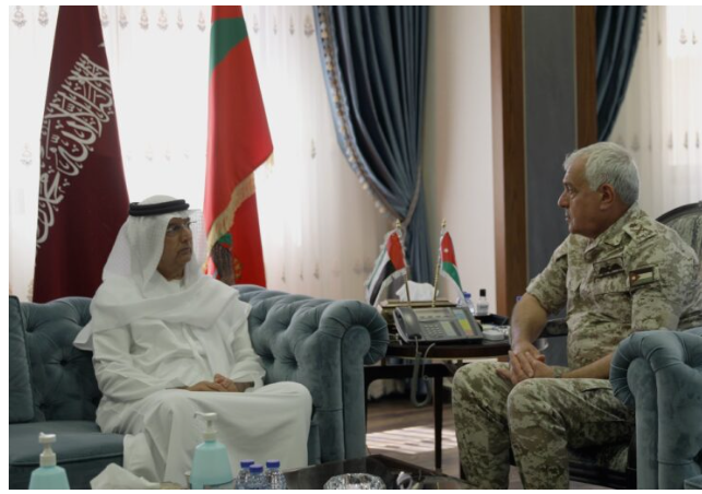 رئيس هيئة الأركان المشتركة يستقبل السفير الإماراتي