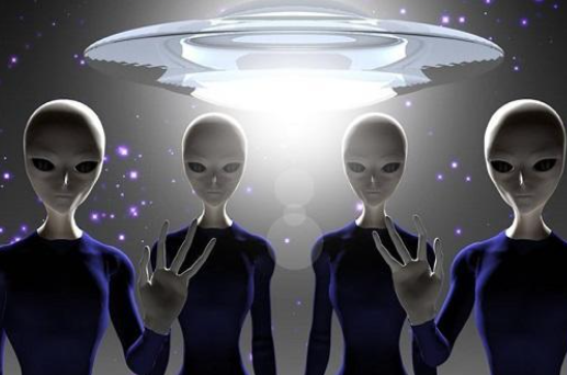 الكائنات الفضائية تغزو سماء روسيا