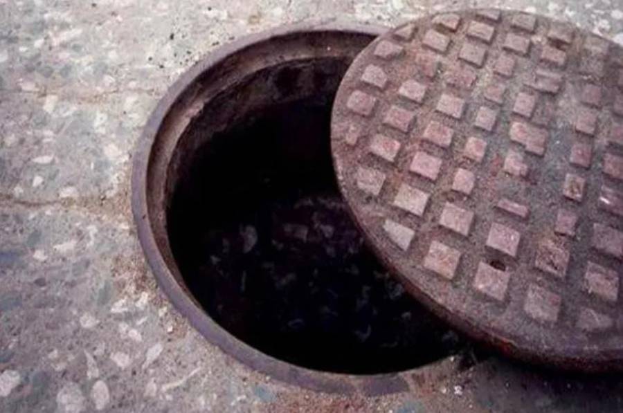 السجن 10 سنوات لـ«سارق غطاء الصرف الصحي  في مصر