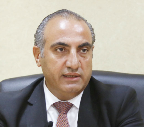 الشواربة يعرض الخطة الاستراتيجية للامانة