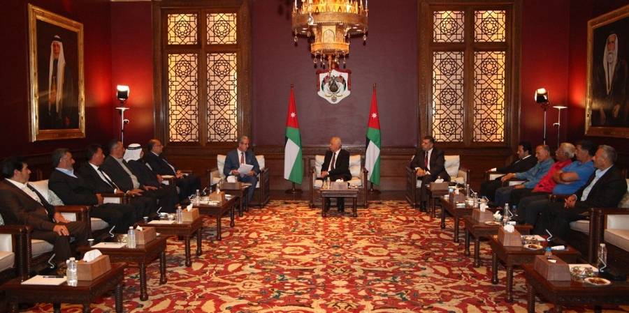 العيسوي يلتقي وفدًا من بلدة اوصرة التابعة لمحافظة عجلون..صور