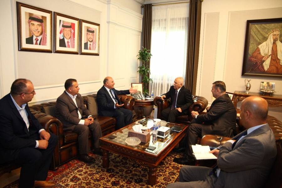 العيسوي يلتقي نادي شباب فقوع الرياضي...صور