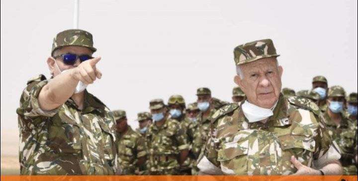 رئيس أركان الجيش الجزائري يشرف على تمرين تكتيكي بالذخيرة الحية