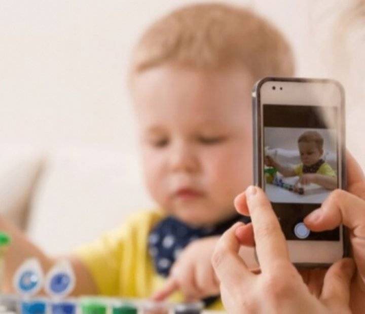 خوفا من الحسد أم من المتحرشين؟ عائلات ترفض مشاركة صور أطفالها على مواقع التواصل