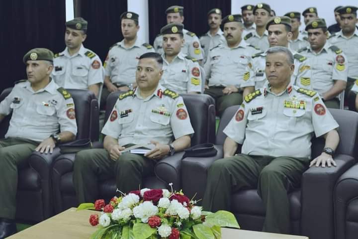 العميد الدعجة يرعى تخريج دورة المعلمين الجدد _صور