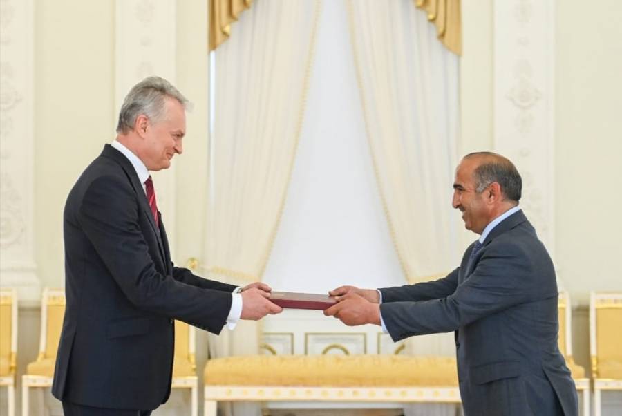 السفير الفايز يقدم أوراق اعتماده للرئيس الليتواني