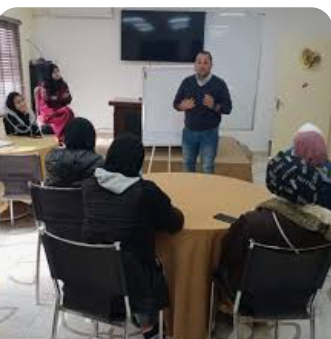حوارية حول الجرائم الإلكترونية بمركز شابات الوسطية