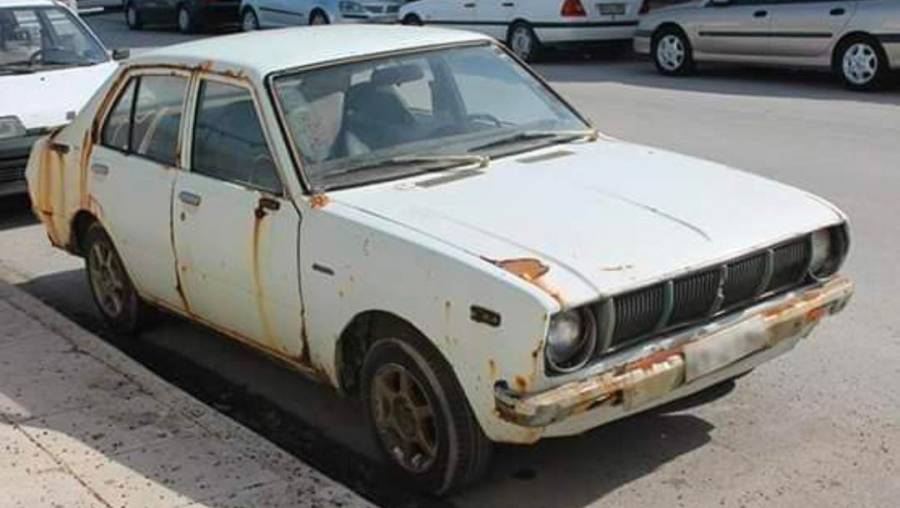 السير تضبط مركبة منتهية الترخيص منذ 13 عامًا