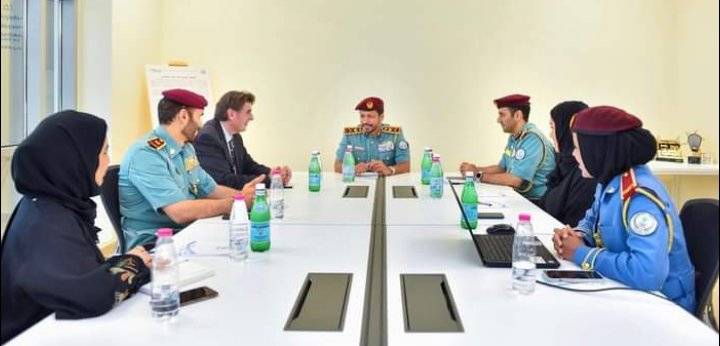 اللواء الشامسي يستقبل عضو الاتحاد العالمي للدراسات المستقبلية لمنظمة (اليونسكو) في الشارقة