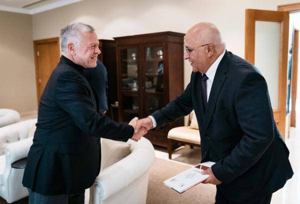 الملك يؤكد دعمه لتطوير مستقلة الانتخاب لتشجيع المشاركة بالحياة الحزبية