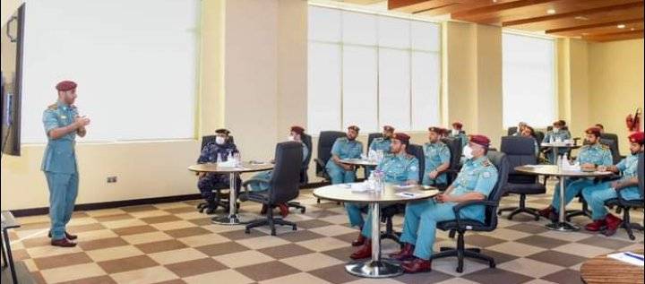 ورش عمل حول الحوكمة  والمخاطر المؤسسية في شرطة الشارقة