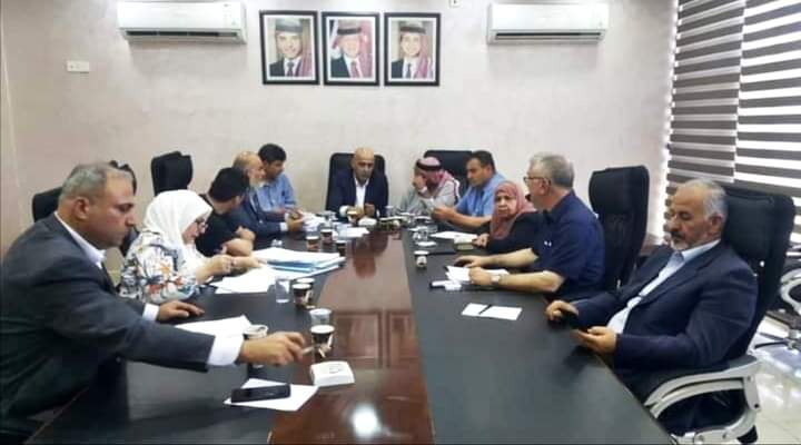 مدير مياه جرش يلتقي المجلس البلدي لبحث اتفاقية حفريات ظهر السرو و محيطه.