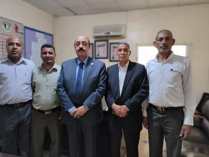 الشوبكي يزور المكتب التجاري وجمعية المتقاعدين العسكريين الاغوار الجنوبية ويتفقد أحد رفاق السلاح.