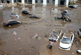 الصين: إجلاء 220 ألف مواطن جراء تساقط الامطار الغزيرة