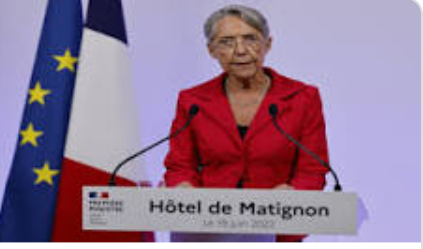 الرئيس الفرنسي يرفض استقالة رئيسة الوزراء