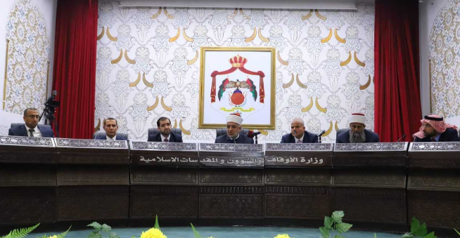 وزير الأوقاف يلتقي البعثات المرافقة للحجاج