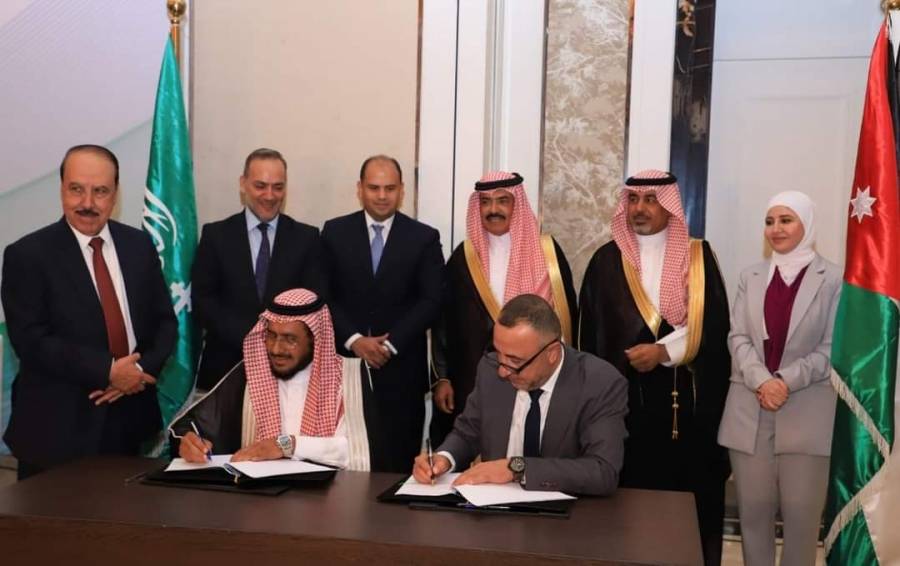 الفوسفات: الشركة الهندية الأردنية للكيمياويات توقع اتفاقية لتزويد شركة كيميان السعودية ب 30 ألف طن من حامض الفوسفوريك.