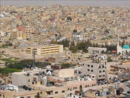 الرصيفة: ضبط واتلاف مواد طبية منتهية الصلاحية