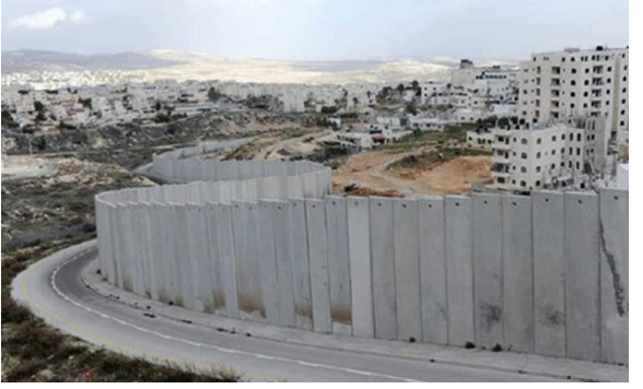 الاحتلال يبدأ ببناء جدار أمني جديد بفلسطين