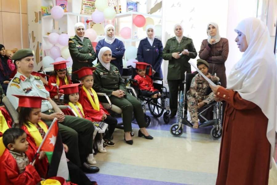 مستشفى الملكة رانيا العبدالله للأطفال تحتفل بتخريج طلاب مدرسة فرصتي للتعلم ....صور 