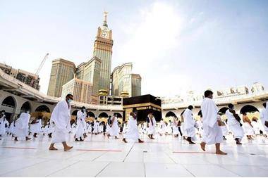 الإفتاء توضح حكم التوكيل في الحج