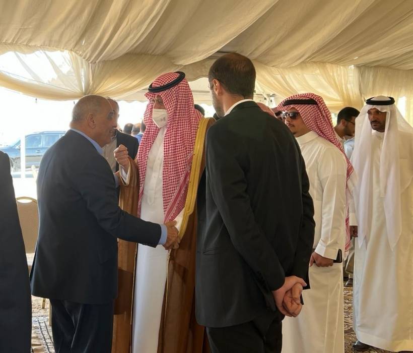 السديري يقدم واجب العزاء بوفاة السفير الشيخ تركي حديثه  الخريشا