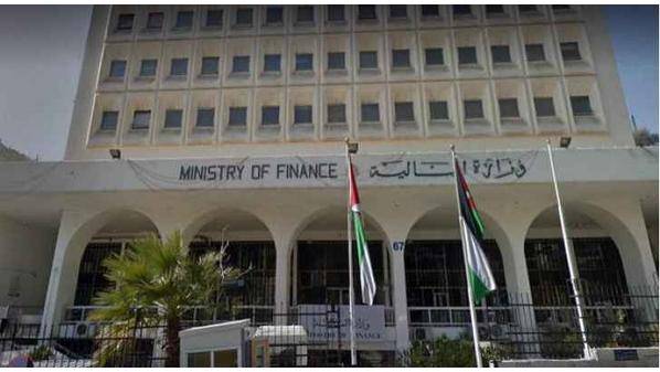 المالية تدعو الوزارات والدوائر الحكومية لتزويدها موازناتها وجداول تشيكلاتها